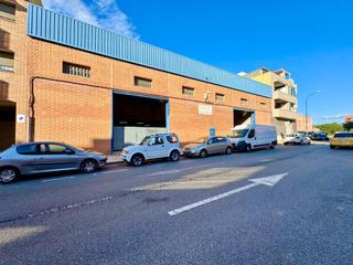 Industrial building  Pere benabent. En venta nave indutrial en la ciudad de reus  espacio versátil c