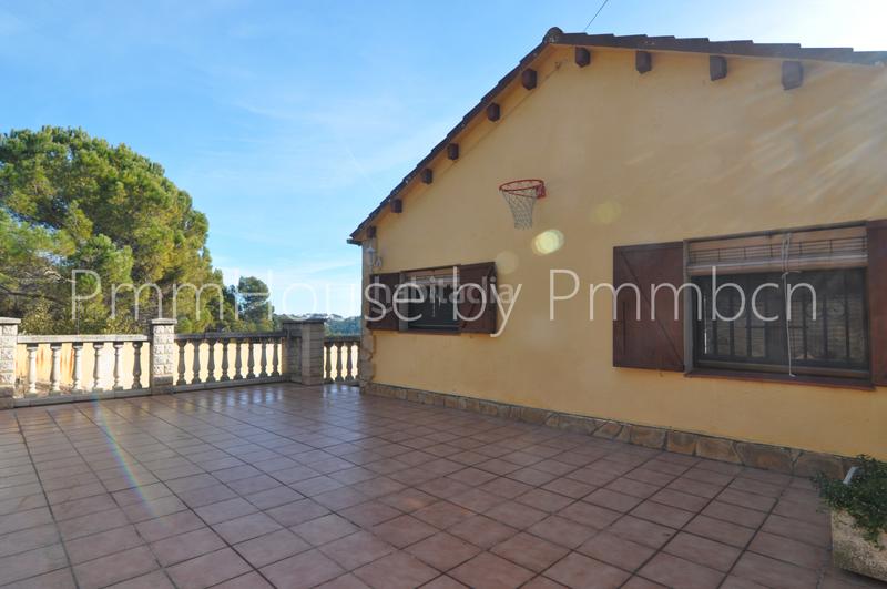 Foto 6b890188-4ac3-4696-9ff9-9a3f789b80e8. Chalet en excelente estado con vistas en Mediona