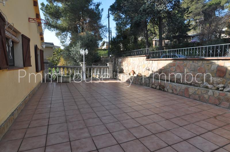 Foto 9de02f54-3707-45a1-ba2e-8573e5805bfb. Chalet en excelente estado con vistas en Mediona