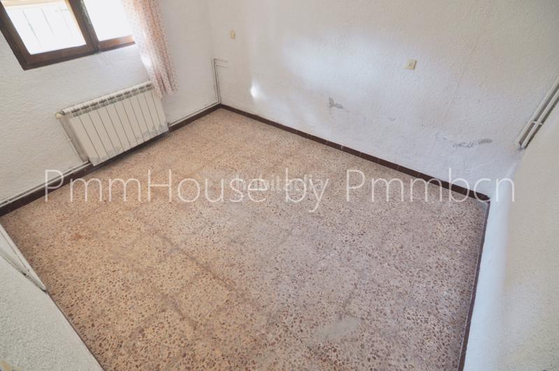 Foto d848820c-9f1e-4367-bcf9-2a6af5fff988. Chalet en excelente estado con vistas en Mediona