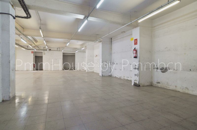 Foto 49410266-169e-4c23-ac6a-3d81ee43b7db. Nau industrial a Provençals del Poblenou Barcelona