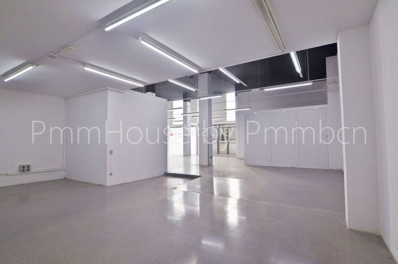 Foto f66f98e9-2a62-43e6-8448-8a7dc17e87f1. Local comercial a Eixample Mataró