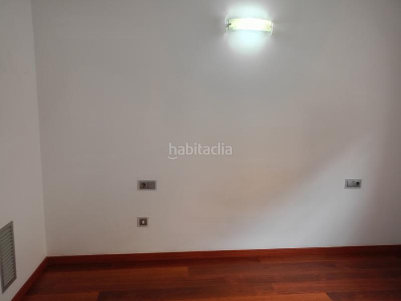 Foto 8886efff-bc33-4d20-bc09-29f1baacbfc8. Alquiler piso planta baja a 5 minutos caminando de renfe nord y ff.cc en Terrassa