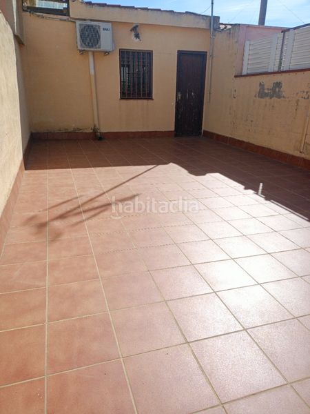 Foto d64fd29f-b323-4fbd-9a7e-fcfc2c74bad9. Casa adossada amb calefacció a Ca n'Aurell Terrassa