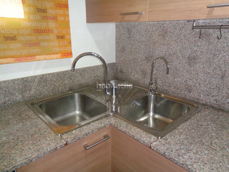 Foto 065b005c-fb85-43b1-ba69-35e39415d7ee. Planta baixa amb calefacció aparcament a Segle XX Terrassa