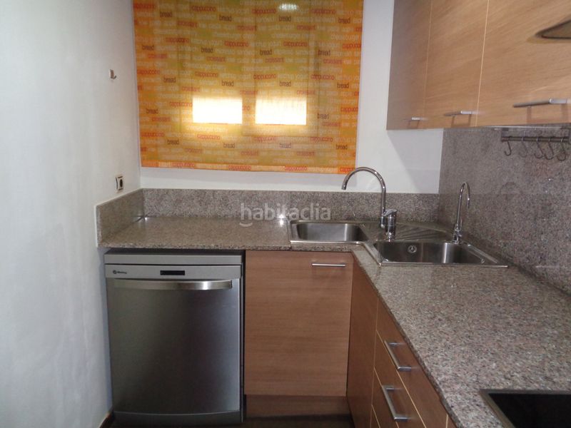 Foto 1a8fee8d-3066-4dfc-9f02-e13ea7807743. Planta baixa amb calefacció aparcament a Segle XX Terrassa