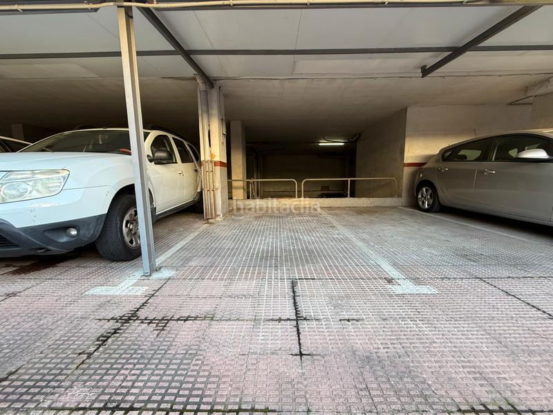 Foto 1383df91-0e74-49f6-aadf-b9ca1240b8b7. Parking coche en Sagrada Família Barcelona