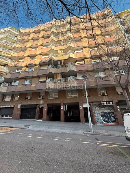 Foto 4be5f402-8428-4810-ac27-2e95bff3e5e6. Parking coche en Sagrada Família Barcelona