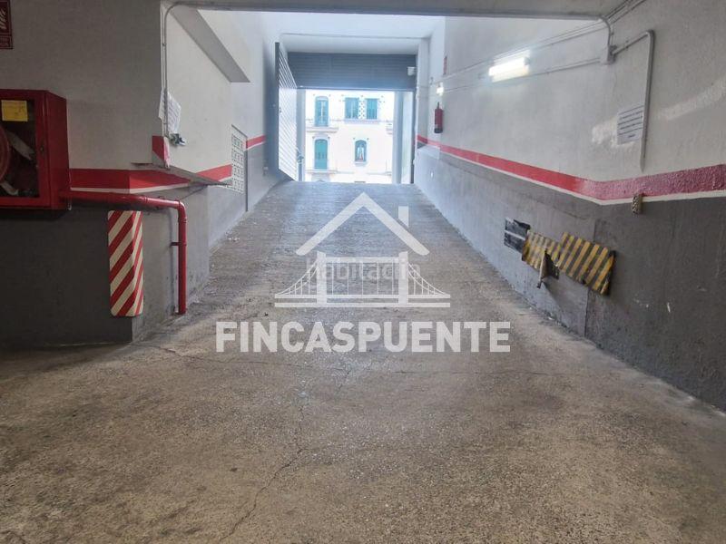 Foto 98bfe1fb-c82a-496d-9997-285e3a155b63. Parking coche en El Camp de l´Arpa del Clot Barcelona