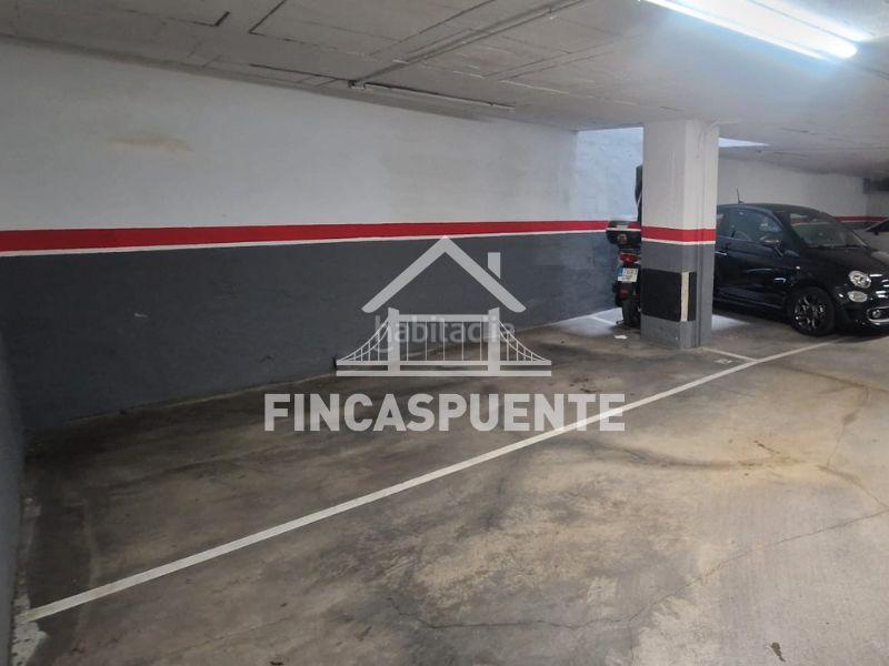 Foto 164ca58f-2aff-4f25-8da3-4c515a68d965. Autoparkplatz in El Camp de l´Arpa del Clot Barcelona