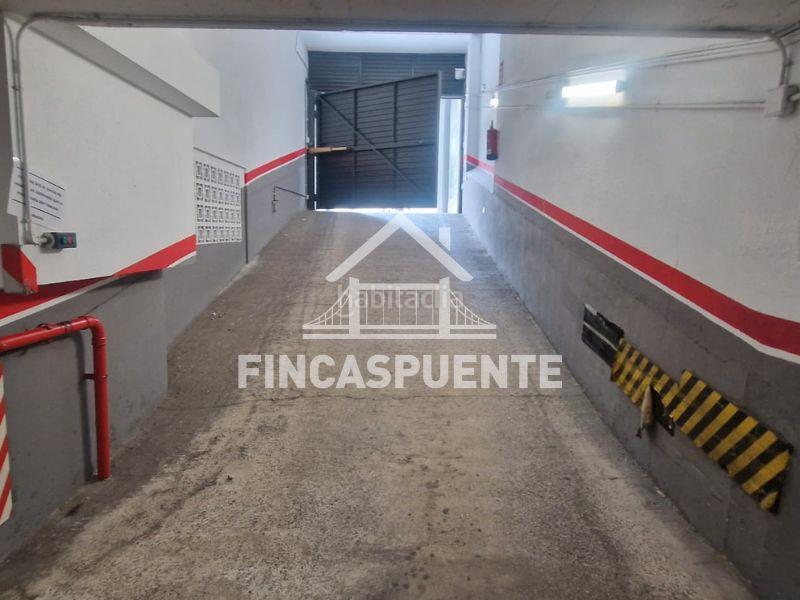 Foto 234c4f52-7ded-4fea-9211-c8193b2384de. Autoparkplatz in El Camp de l´Arpa del Clot Barcelona