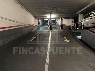 Parking coche  Carrer de llorens i barba