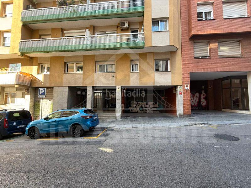 Foto 12c57964-81d6-4aca-81ac-b30f056b0526. Parking coche en Baix Guinardó Barcelona