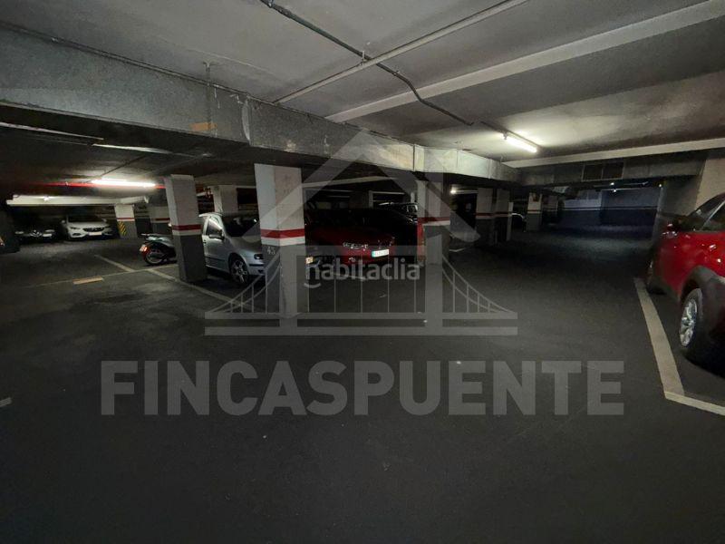 Foto 96c47274-e6c3-4d9a-8b4d-301b95926222. Parking coche en Baix Guinardó Barcelona