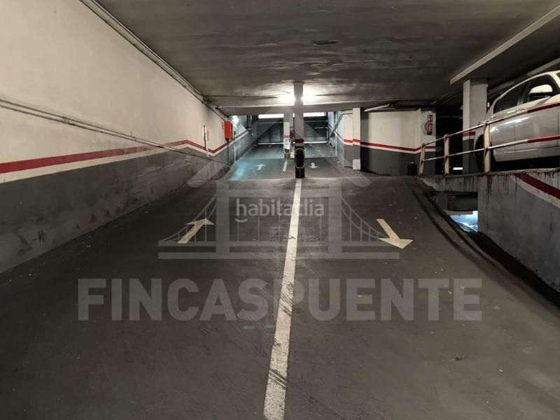 Foto 043d66b7-b1d5-4238-abb6-58f1d93ba416. Posto auto in Baix Guinardó Barcelona