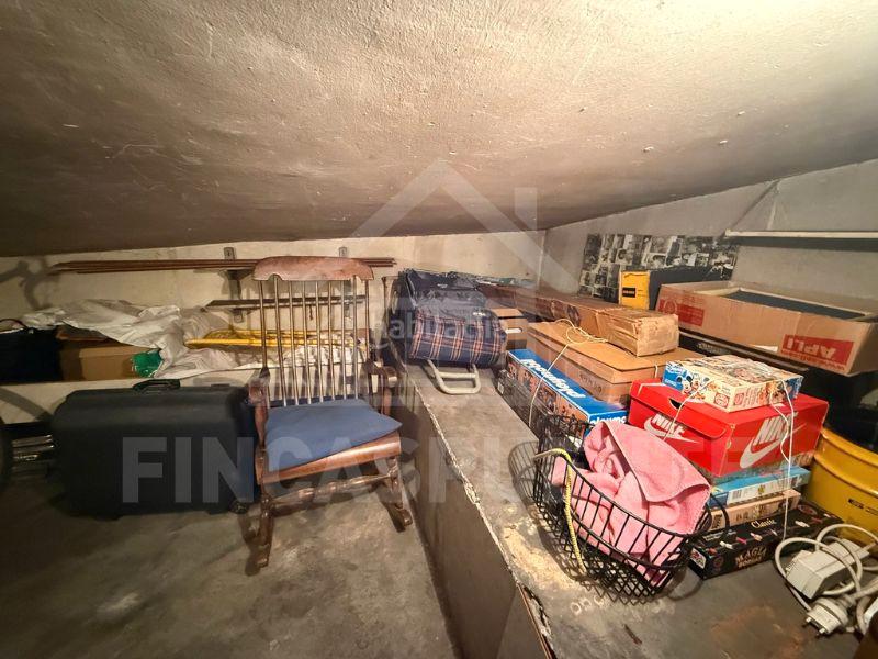 Foto f0c5ed2a-1be4-4aed-8371-81ac63adf246. Posto auto in Baix Guinardó Barcelona