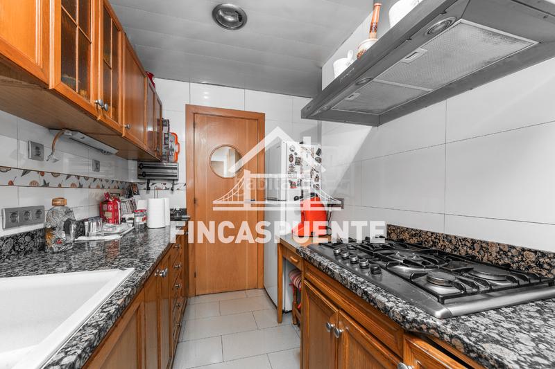 Foto 6d0917c2-cc0d-477e-bb1c-c3626b803f5c. Appartamento con riscaldamento in El Camp de l´Arpa del Clot Barcelona