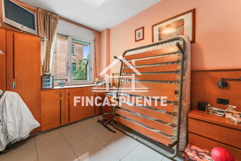 Foto 89341289-ad96-4be5-83f1-68147e6243ec. Appartamento con riscaldamento in El Camp de l´Arpa del Clot Barcelona