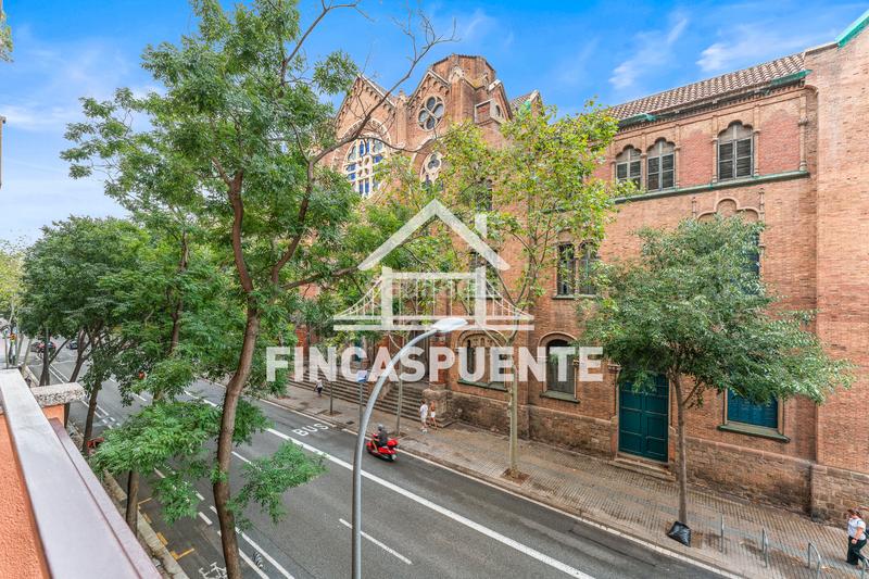 Foto 34a8ae3a-24cc-4c6a-9e1c-80f1f29962bb. Piso en El Camp de l´Arpa del Clot Barcelona