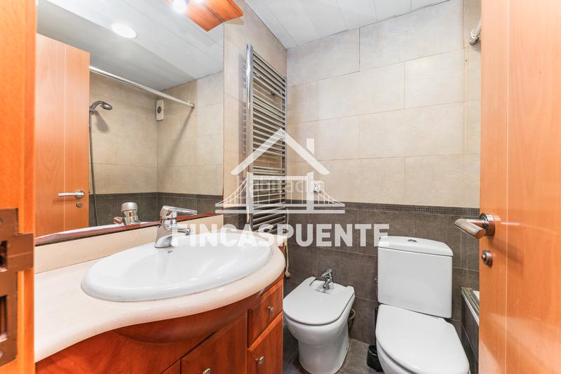 Foto 642a98a9-cd54-427c-8cf3-6d125cd204e8. Piso en El Camp de l´Arpa del Clot Barcelona
