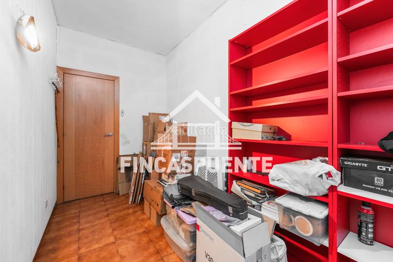 Foto b58f4d9c-4b01-459f-bbaa-ba5fb47b9619. Piso en El Camp de l´Arpa del Clot Barcelona