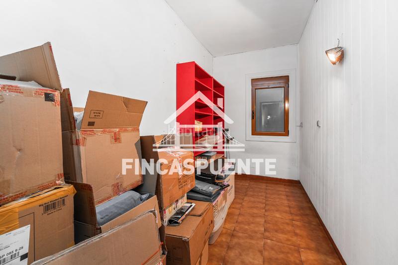 Foto d669e4a9-77f0-47b1-87af-c65c77d4e74e. Piso en El Camp de l´Arpa del Clot Barcelona