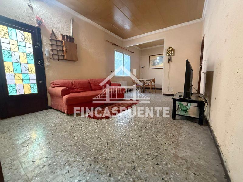 Foto 2e180c57-1ca2-4dd7-8d59-f028f7a5542a. Appartement dans El Camp de l´Arpa del Clot Barcelona