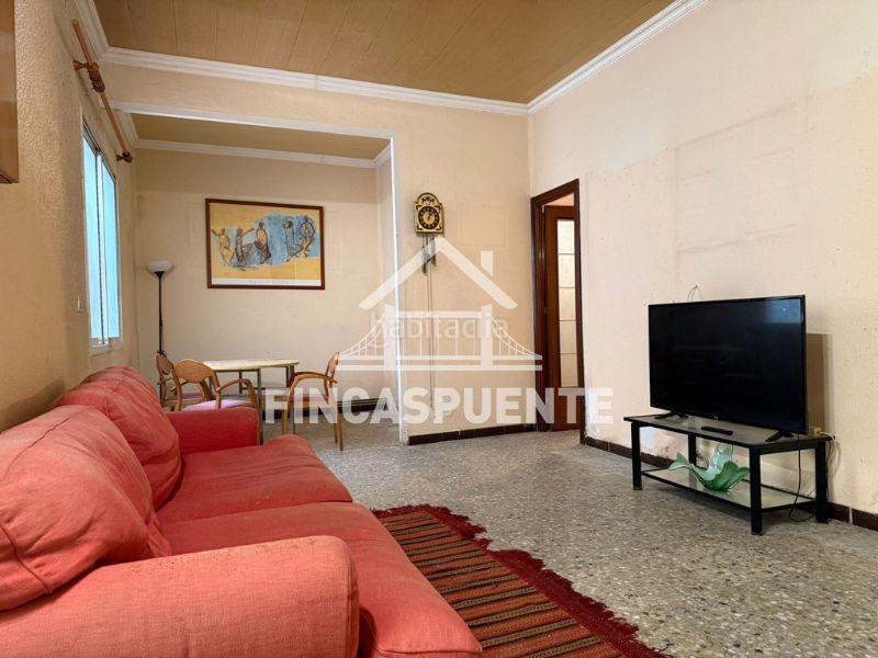 Foto becb0c7f-b1a0-4952-a959-77aa452aad9c. Appartement dans El Camp de l´Arpa del Clot Barcelona
