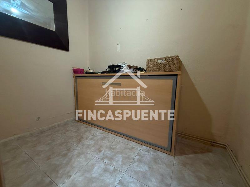 Foto 400e26d5-fc1f-46a7-b3ba-5072e3457e0a. Piso en El Camp de l´Arpa del Clot Barcelona