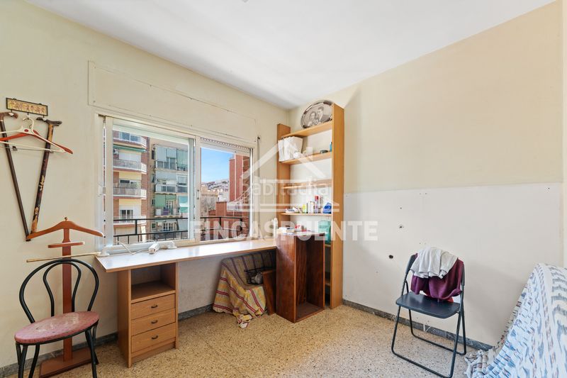 Foto 6f8a8415-50e1-4089-9297-d0758a32603c. Pis a El Camp de l´Arpa del Clot Barcelona