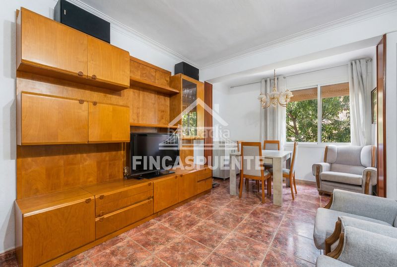Foto d623a5f4-ff0d-4fec-bdff-2c6ef506e0d6. Pis a El Camp de l´Arpa del Clot Barcelona