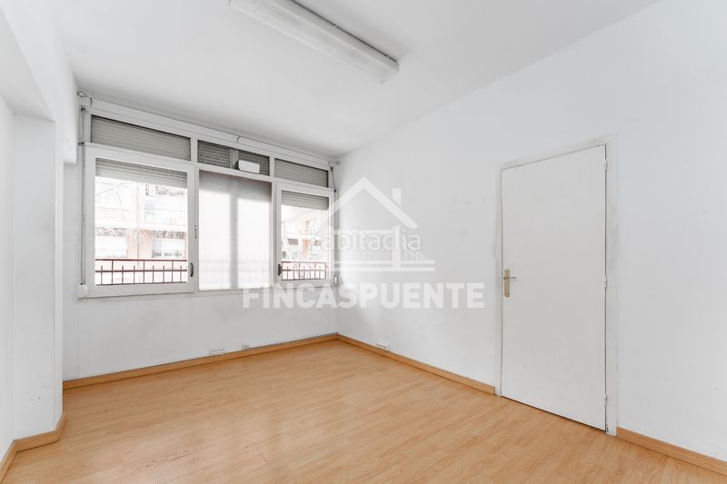 Foto 92efbb38-c397-4d7c-9a92-2a80807660fa. Estudi a El Camp de l´Arpa del Clot Barcelona