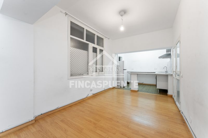 Foto afa682b1-465d-4796-9128-54face4e3532. Estudi a El Camp de l´Arpa del Clot Barcelona