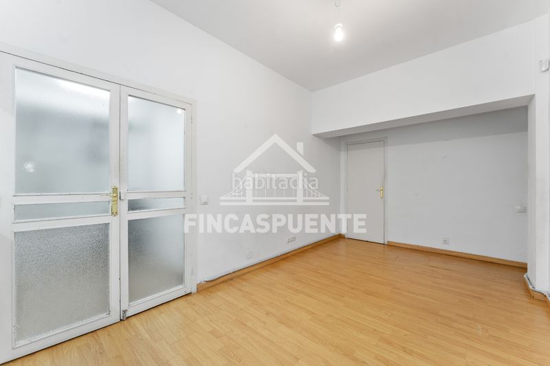 Foto d5d90c19-9804-45a7-9daa-011b22f13a77. Estudi a El Camp de l´Arpa del Clot Barcelona