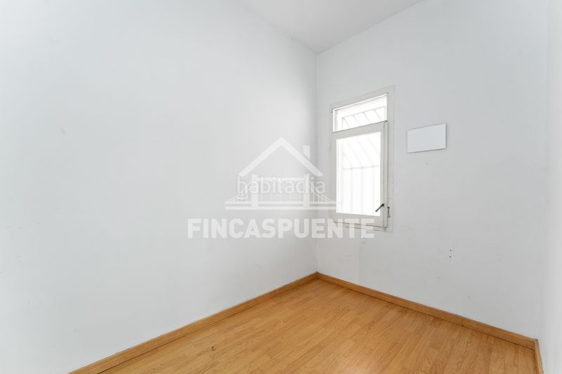 Foto ffdb41cb-7b5e-4bac-bf75-cd4e049f4a13. Estudi a El Camp de l´Arpa del Clot Barcelona
