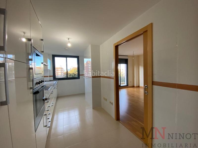 Foto 315695c9-7de6-4b86-b7d5-4547ab0e4dd8. Location appartement avec parking dans Piscinas Villarreal / Vila - real