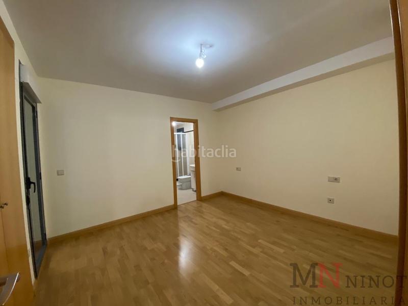 Foto 31d901d6-fd34-4a92-b587-7b31351910bf. Miete etagenwohnung mit parking in Piscinas Villarreal / Vila - real