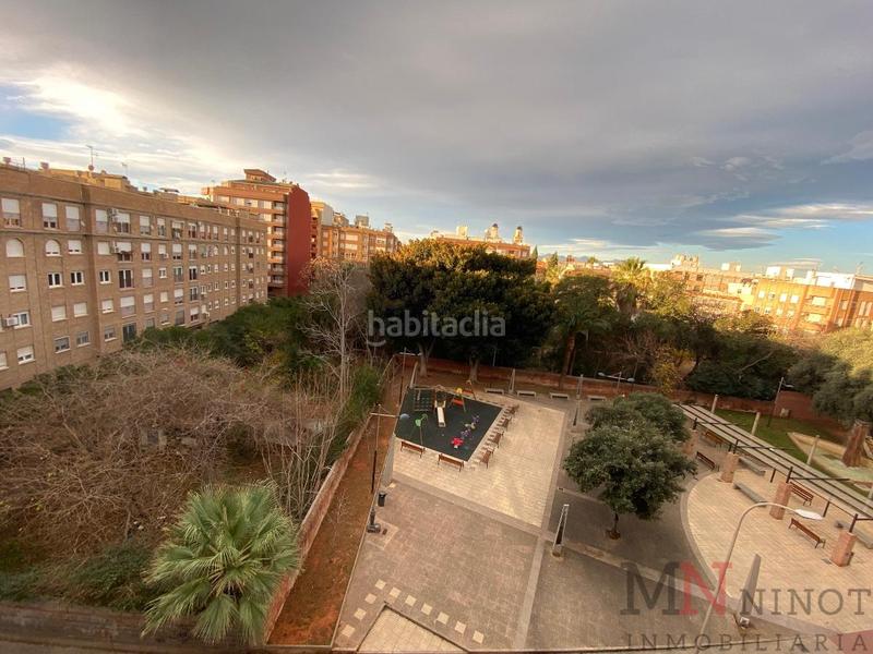 Foto 94a4eee0-a49f-43e4-900b-eb0b10aec1ed. Miete etagenwohnung mit parking in Piscinas Villarreal / Vila - real