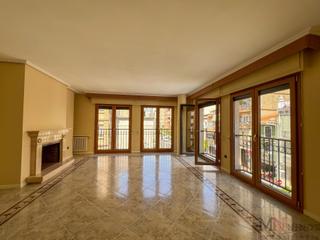 Pis  Navarra. Castellnpiso