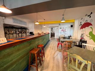 Local Comercial a Santa Catalina. Se vende bar cafetera en la zona de santa catalina con inquilin