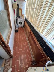 Pis a S´Arenal. Primer piso con balcón en finca de tan solo 3 vecinos.