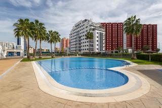 Appartement à Platja de la Pobla de Farnals. Piso en complejo residencial con 52 m2 de terraza en la playa de