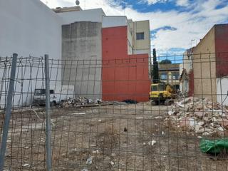 Terreny residencial a Massanassa. Solar urbanizado para edificar en zona divendres