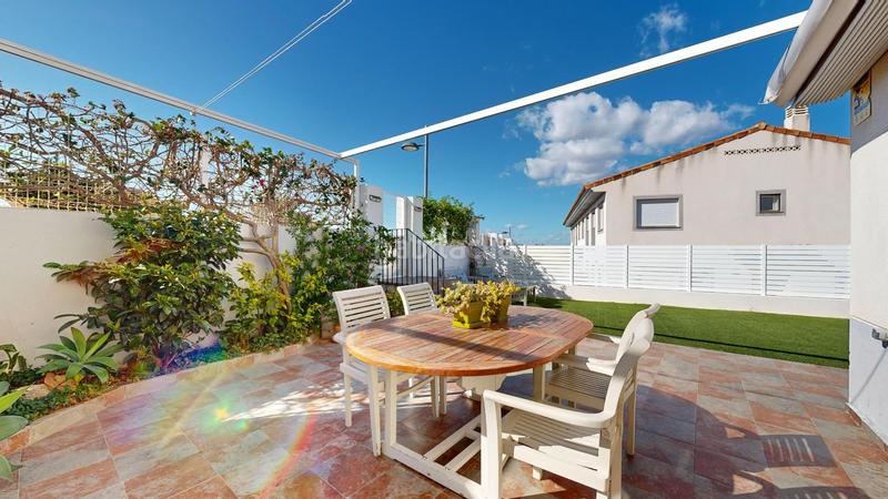 Foto e1f07fa8-81ed-4a1a-a620-f2dd2016663c. Chalet  adosado en turis en Turís