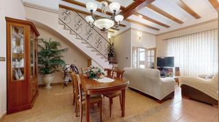 Casa a Cheste. Oportunidad preciosa casa en zona muy demandada de cheste