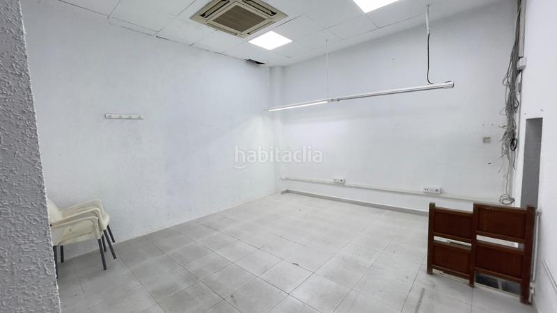 Foto 01d6d20b-09f4-484b-9019-11408cbfc43d. Local comercial bajo comercial muy céntrico y con inmejorables condiciones en Valencia