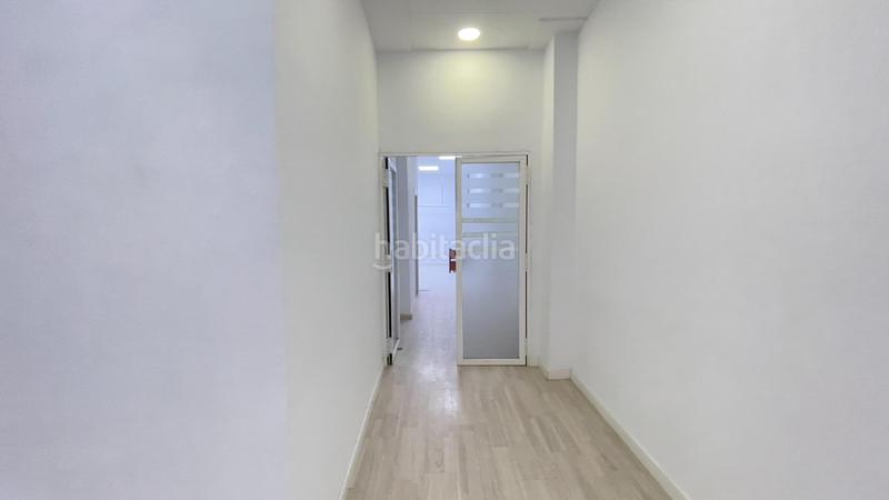 Foto 5c9b35dd-410a-43d1-8892-539be40b4162. Local comercial bajo comercial muy céntrico y con inmejorables condiciones en Valencia