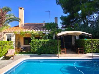 Chalet à Alcora (l´). Impresionante chalet con piscina en urbanización el pantano  lal