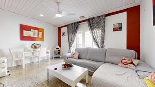 Maison à Alquenència - Venècia. Ocasión!!!  casa con escaleta y amplia terraza en alzira