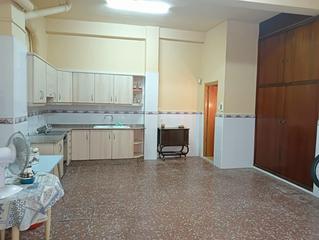 Local Comercial a Centro - Casco Antiguo. Local comercial en proceso de cambio a vivienda con plaza de gar